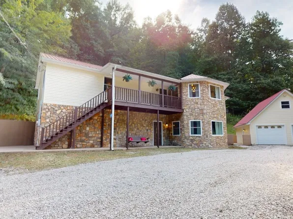 2575 Smith Br, Grayson, KY 41143