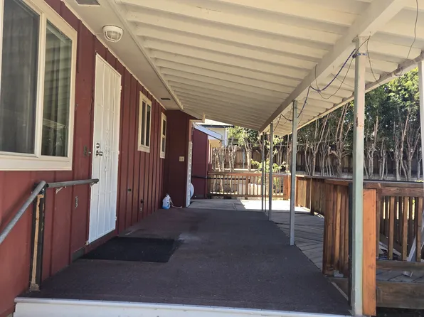 160 Anacapa Dr, Camarillo, CA 93010
