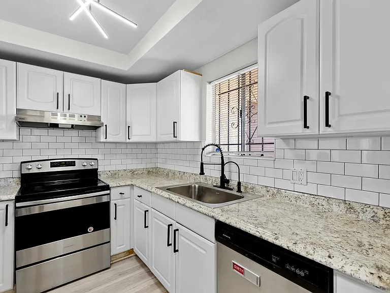 1783 Jupiter Ct #A — Photo 4