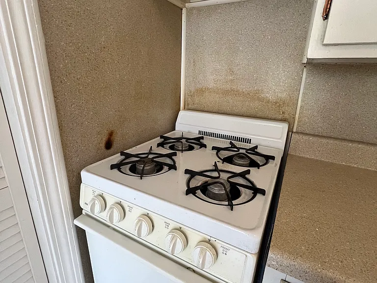 2411 Duke Dr #11 — Photo 3