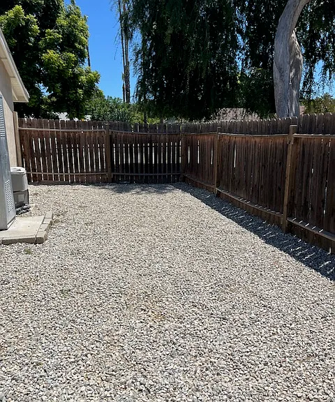 22959 Vose St — Photo 25