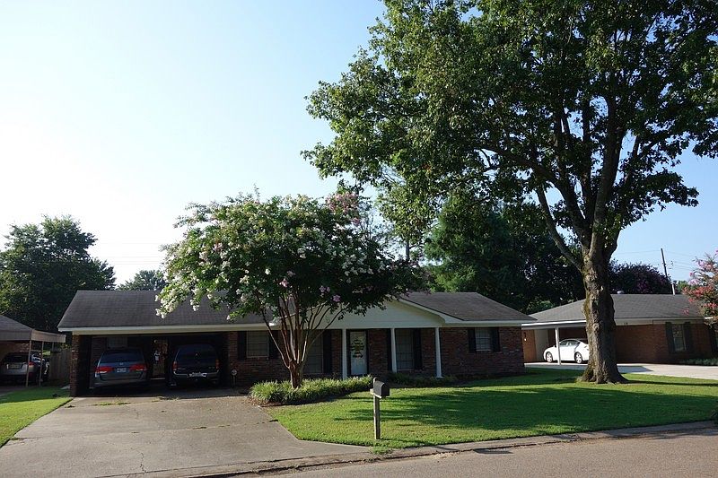 1st image of 116 Plantation Dr
