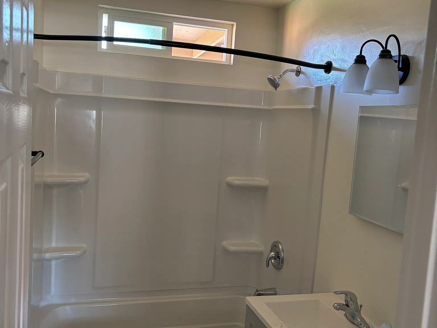 1077 E Bradley Ave E — Photo 2