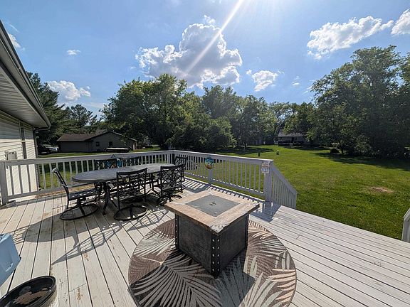 5th image of 531 Bounty Dr NE