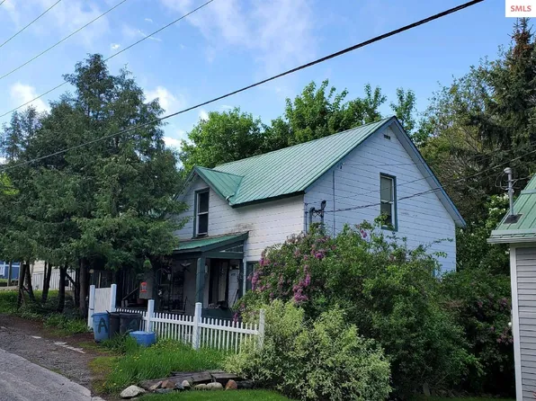 6932 Oak St, Bonners Ferry, ID 83805
