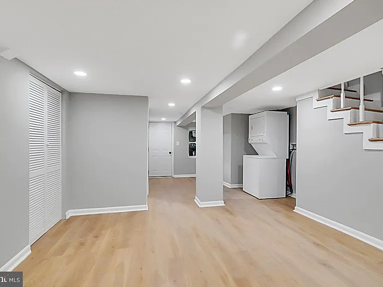 727 Otis Pl NW — Photo 7