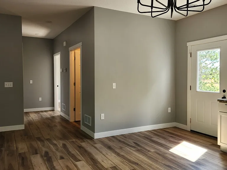 1007 7th St SE — Photo 12