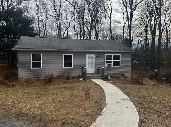 1155 E Stateside Dr, Danielsville, PA 18038