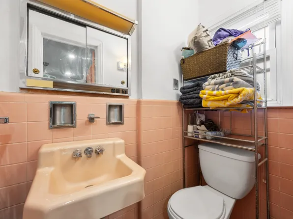 32-30 Anchor Drive image 10 of 33