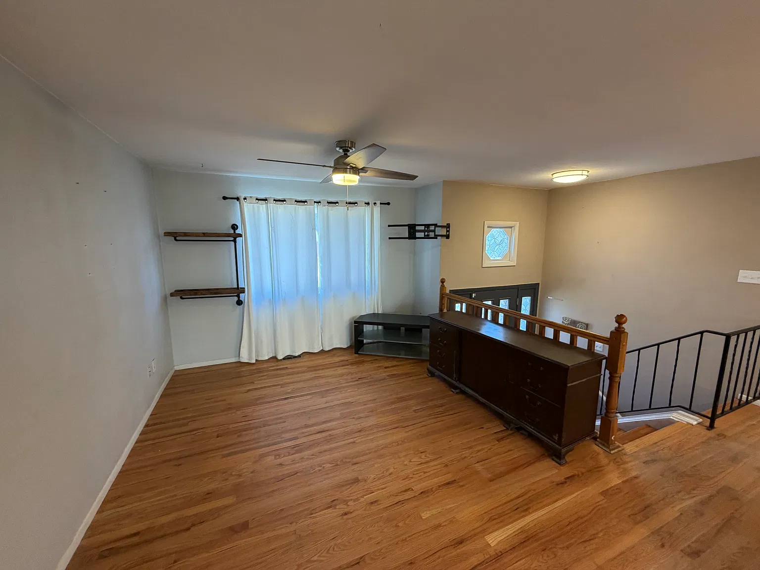 5 bed, 2174 sqft, $2,495 — Photo 4