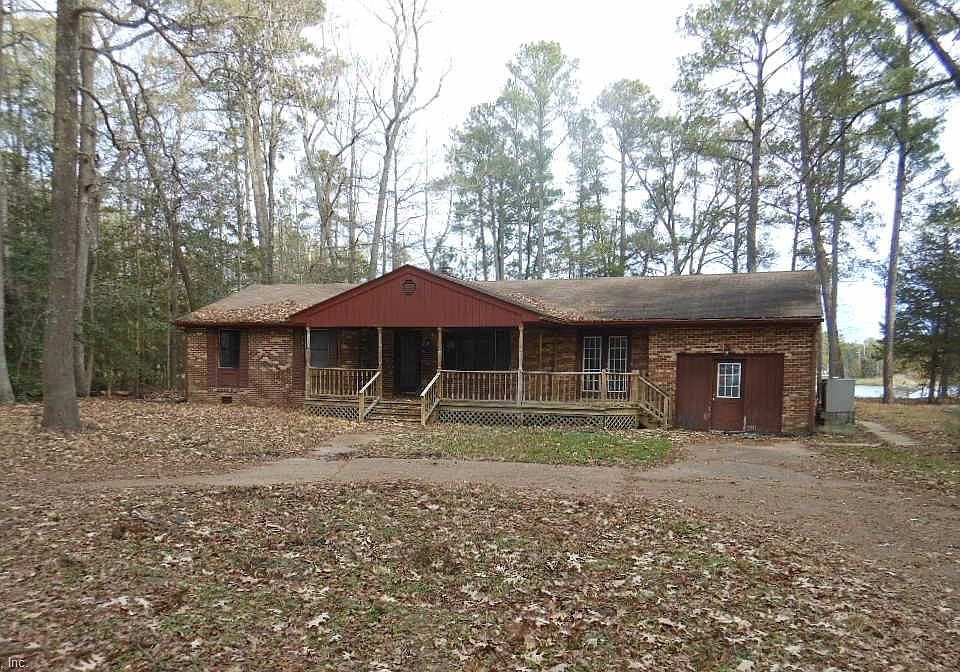 1st image of 615 Ivison Ln