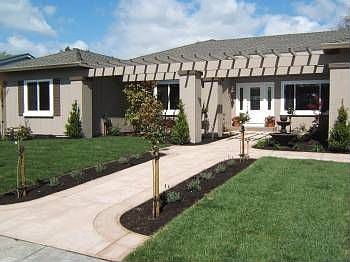 2nd image of 262 Greenbrook Dr