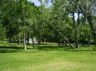 2105 Pine Dr, Friendswood, TX 77546