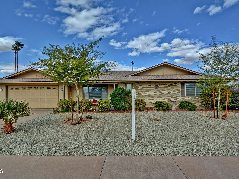 1st image of 9834 W Santa Fe Dr