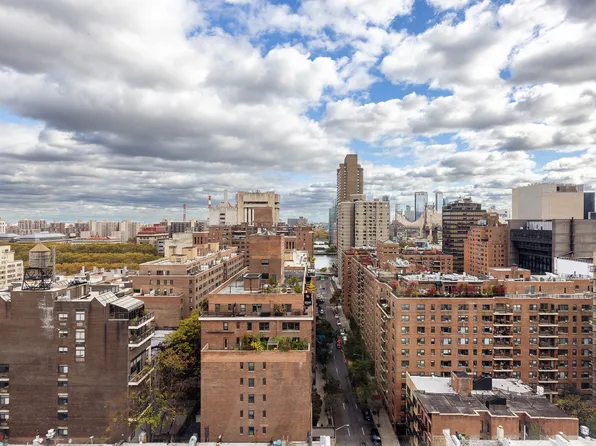 340 East 64th Street image 16 of 23