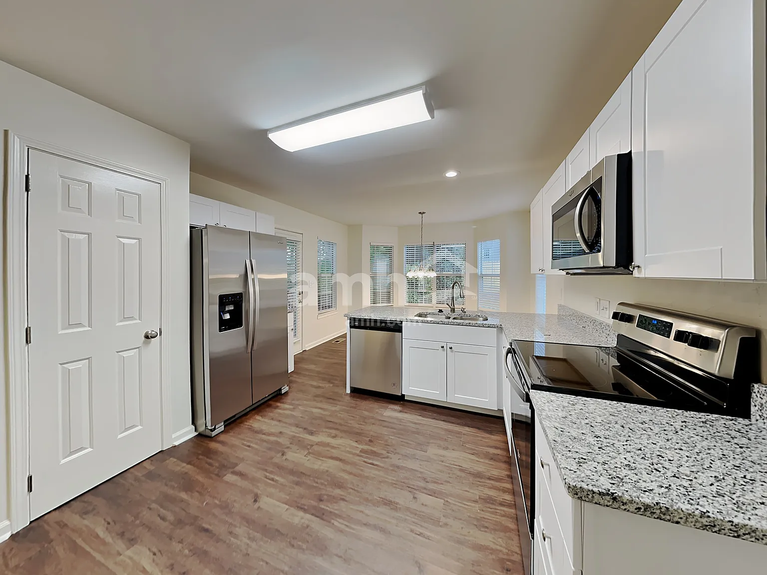 3 bed, 2.5 bath, 2088 sqft, $2,255 — Photo 3