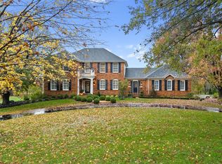 16737 Kehrs Mill Estates Dr, Chesterfield, MO 63005