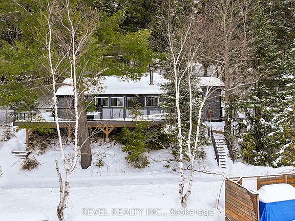 3rd image of 1129 Lakeshore Rd