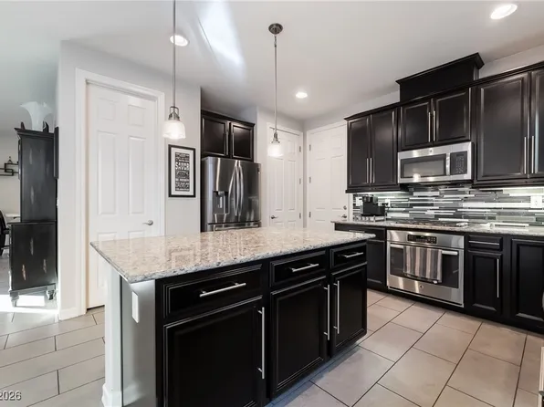 9815 Vista Meadows Ave, Las Vegas, NV 89148