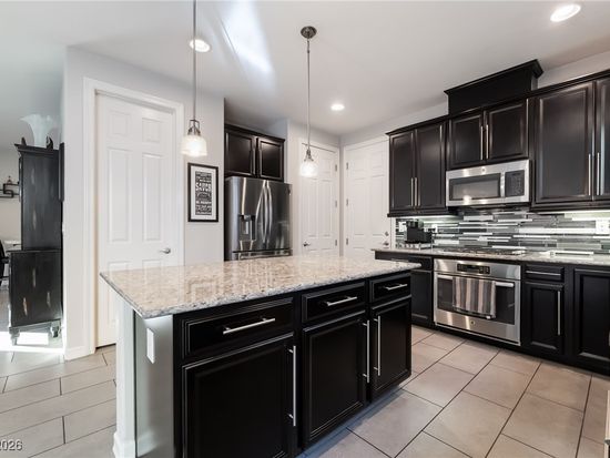 9815 Vista Meadows Ave, Las Vegas, NV 89148
