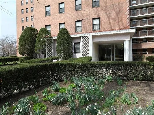 Sold by Exclusive Properties Sotheby's International Realty | media 31