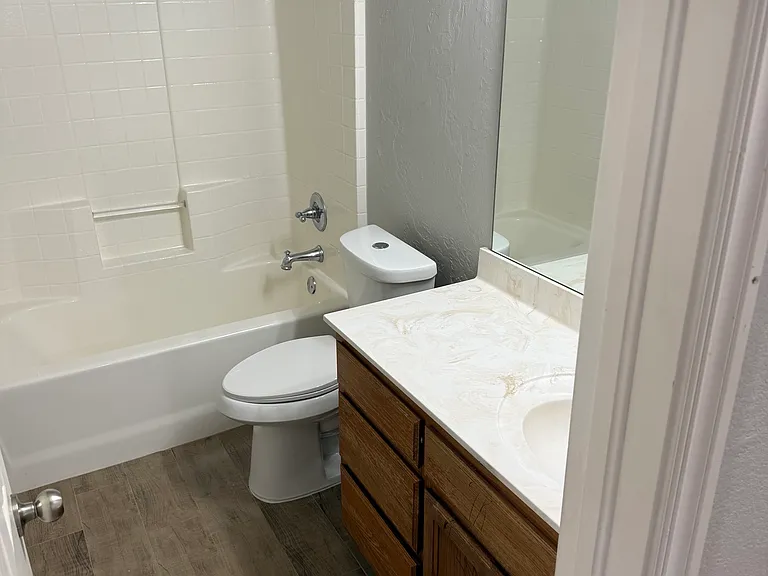 2508 Queenston Ave — Photo 8
