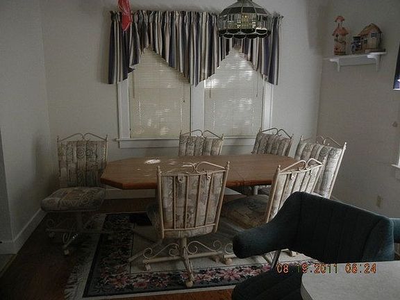 5th image of 940 Louisiana Ave