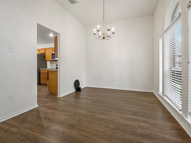 18401 Sunrise Oaks Ct — Photo 6