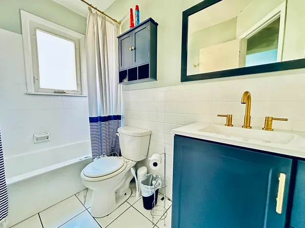 1072 East 86th Street image 4 of 6