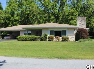 1630 Terry Ln, Harrisburg, PA 17112