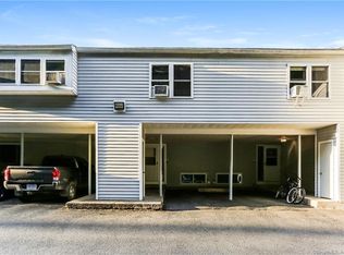 50 E Hill Rd APT 8E, Canton, CT 06019
