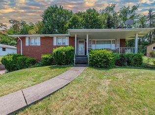 211 Pennsylvania Ave, Vandergrift, PA 15690