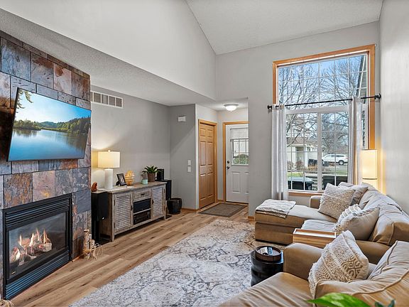 5th image of 20628 Fenston Ave N