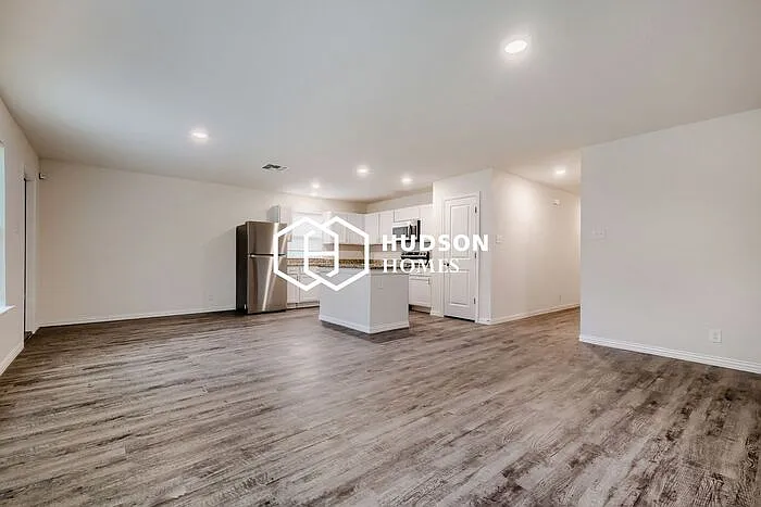 2430 Bermuda Dr — Photo 4