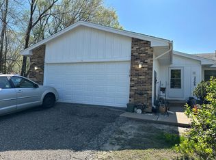 2509 Birchview Ln, Minnetonka, MN 55305