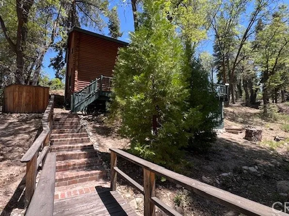 33796 Cedar Pines Ln, Green Valley Lake, CA 92341