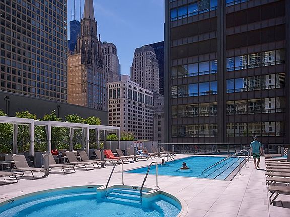 5th image of 23 E Randolph St #1125