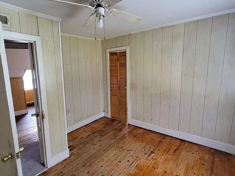 10290 Lewistown Rd — Photo 7