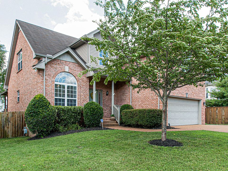 Beautiful 3 side brick home 