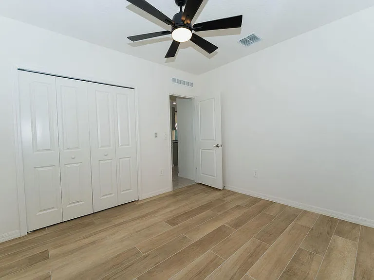 138 SW Carter Ave — Photo 26