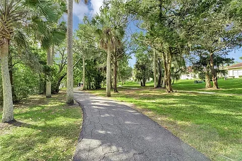100 Palm Harbor Pkwy — Photo 37