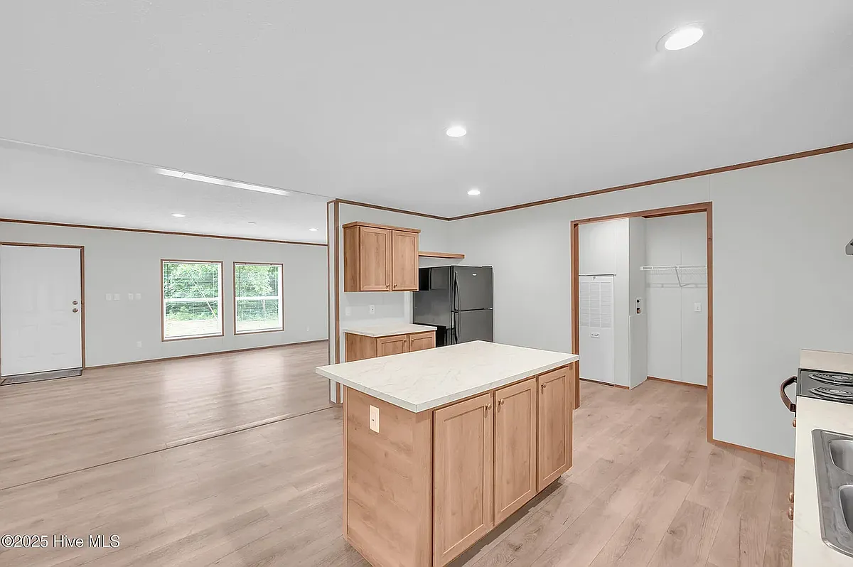 Building Photo - 97 Bridgeside Rd