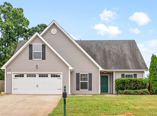 224 E Johnson Cir, Clarksville, TN 37040