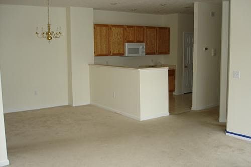 DINING RM & KITCHEN