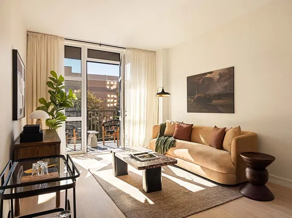 23 Ocean Pkwy #3Q, Brooklyn, NY 11218