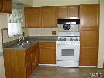 1st image of 835 Paul Ave