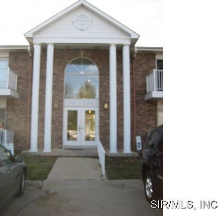 5th image of 716 Lexington Estates Dr