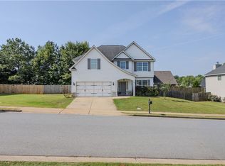 575 Northbrook Dr, Opelika, AL 36801