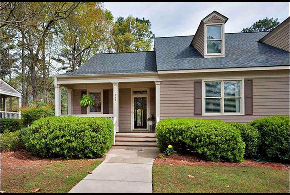 1st image of 137 Woodcrest Dr