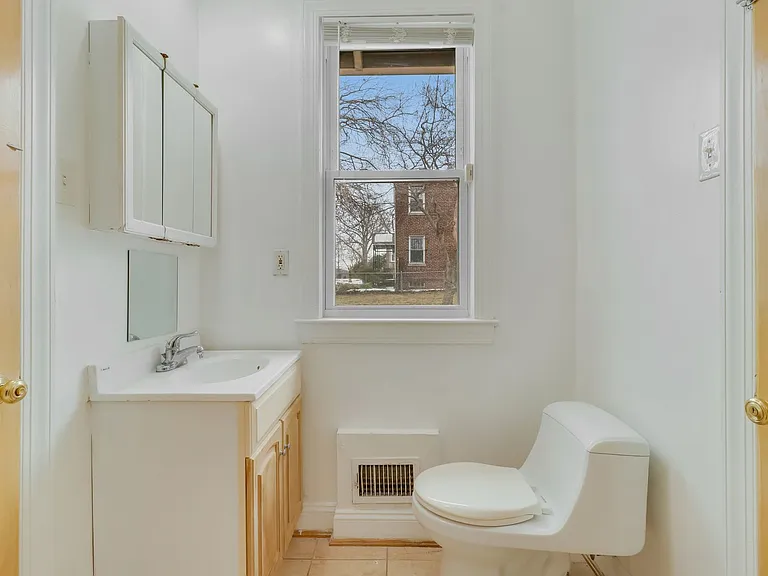 3123 15th St NE — Photo 6